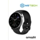 Prikaz desne strane AMAZFIT GTR MINI BLACK pametnog sata. Pored toga na slici je prikazan logo naše firme "MSTech" i logo proizvođača "AMAZFIT".