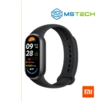 Prikaz desne strane XIAOMI SMART BAND 9 BLACK pametnog sata. Pored toga na slici je prikazan logo naše firme "MSTech" i logo proizvođača "XIAOMI".