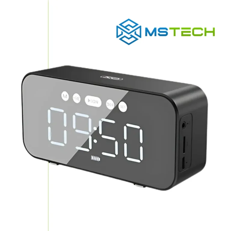 Na slici su prikazani XO Bluetooth Mirror Clock Bluetooth Radio Speaker F41. Prikazana je prednja strana zvučnika. Na slici se pored toga nalazi logo naše firme "MSTech".